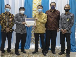 Indodax Terima Penghargaan Patuh Pajak dari DJP Kementerian Keuangan