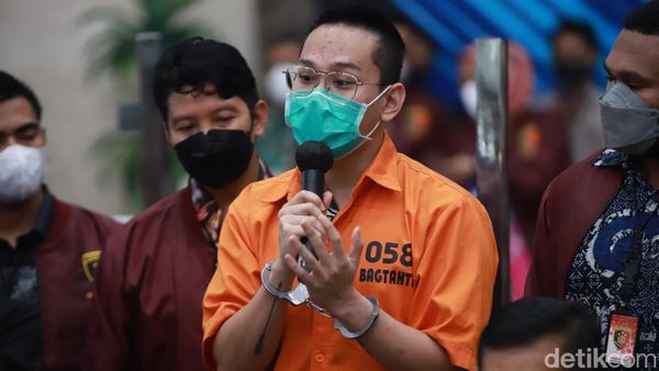 Jam Tangan Mewah Indra Kenz Berubah Jadi Borgol