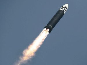 Rentetan Rudal Korea Utara dari Lokasi Tak Biasa