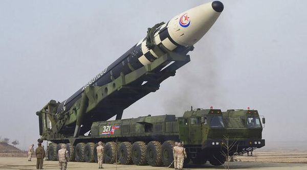 Ini Loh Rudal Hwasong-17, Senjata Korut yang Katanya Bisa Mencapai AS