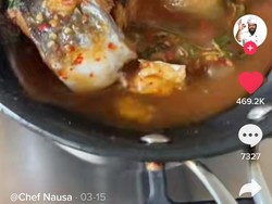 Melawan Tren TikTok, Pria Ini Makan Nasi Sedikit Pakai Lauk Super Banyak