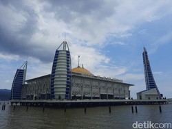 Ramadan 2022, Masjid Al-Alam di Teluk Kendari Akan Gelar Tarawih-Rapatkan Saf