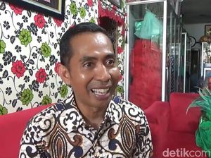 Cerita Pak Ribut Gemar Bikin Konten TikTok Bersama Siswanya Cerita Pak Ribut Gemar Bikin Konten TikTok Bersama Siswanya