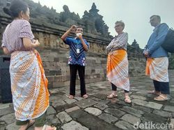 Snapshots: Momen Rombongan Delegasi G20 Naik Candi Borobudur