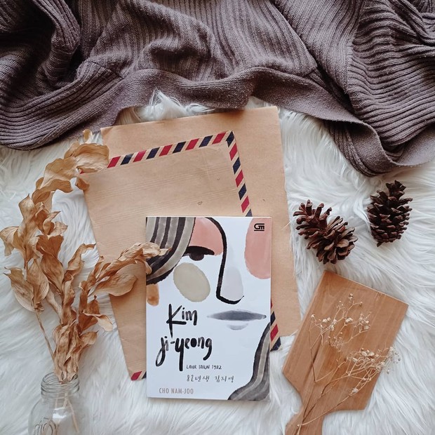 Novel Kim Ji Yeong Lahir Tahun 1982 yang pernah dibaca Irene Red Velvet.