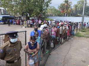 Setelah BBM Langka, Kini Warga Sri Lanka Antre LPG