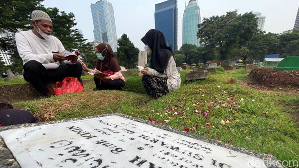 Tradisi Ziarah Kubur Jelang Ramadan, Doa dan Harapan Diucapkan