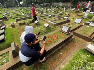 Amalan-amalan Penyelamat Siksa Kubur, Bukan Hanya Salat 5 Waktu