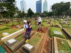Doa Ziarah Kubur dengan Tata Caranya