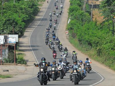 Bruuumm... Ratusan Moge Ngegas di Jambi