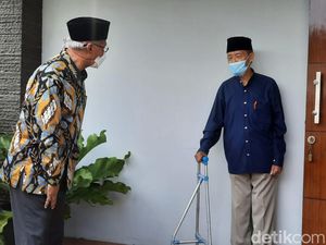 Sempat Dirawat di RS-Dijenguk Jokowi, Buya Syafii: Saya Masih Lemas