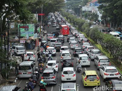 Ganjil Genap Disetop, Bandung Dikepung Macet