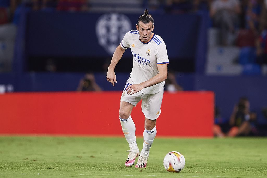 VALENCIA, SPAIN - AUGUST 22: Gareth Bale of Real Madrid in action during the La Liga Santader match between Levante UD and Real Madrid CF at Ciutat de Valencia Stadium on August 22, 2021 in Valencia, . (Photo by Aitor Alcalde Colomer/Getty Images)