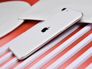 Harga iPhone Diprediksi Akan Tembus Rp 80 Juta!