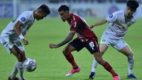 Bali United bertemu Persebaya di Stadion I Gusti Ngurah Rai, Denpasar, Jumat (25/3/2022) malam WITA.