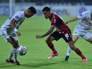 Bali United Juara Tapi 2 Kali Keok Oleh Persebaya Bali United Juara Tapi 2 Kali Keok Oleh Persebaya