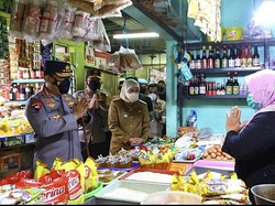 Stok Minyak Curah Aman-Sesuai HET, Pedagang Pasar Terima Kasih ke Kapolri