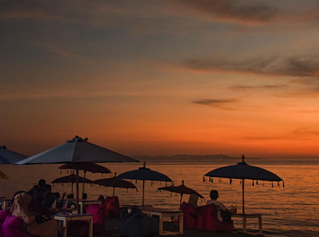 Menikmati Senja di Pantai Tanjung Bias Lombok