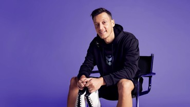 Cara Mesut Oezil Lebih Dekat dengan Fansnya di Indonesia