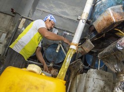 Minyak Goreng Curah Keluar dari Pabrik Dibanderol Rp 12.050/Liter