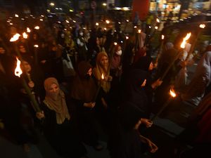 Semarak Pawai Obor Sambut Ramadan di Palu