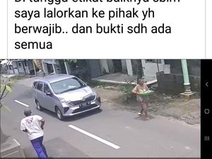 Ambyar! Viral Emak-emak di Klaten Disenggol Mobil Saat Beli Mi Ayam