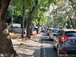 Arus Balik Wisatawan, Lalu Lintas Lembang-Bandung Padat