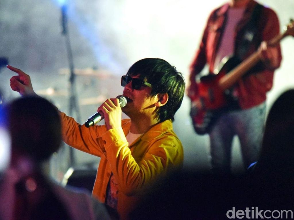 Soal Kecelakaan Rian DMasiv: Alami Luka-luka, Mobil Rusak Parah Soal Kecelakaan Rian DMasiv: Alami Luka-luka, Mobil Rusak Parah