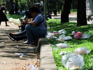 Duh, Sampah Berserakan di Area CFD Tangsel