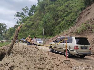 Jalur Pacitan-Ponorogo Dibuka Separuh Usai Tertutup Longsor