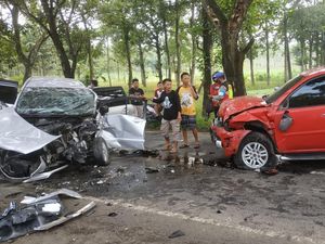 Kronologi Kecelakaan di Tuban yang Tewaskan Dua Orang Kronologi Kecelakaan di Tuban yang Tewaskan Dua Orang