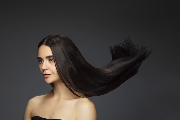 Menjaga Agar Rambut Tetap Hitam Berkilau