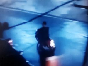 Bandung Tidak Aman: Pemotor Lindas Warga-Ojol Ditodong Samurai Bandung Tidak Aman: Pemotor Lindas Warga-Ojol Ditodong Samurai
