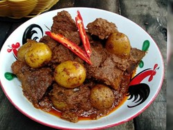 Resep Rendang Daging Sapi 1 Kg dan Kentang yang Empuk Gurih