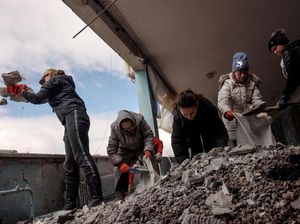Jadi Sasaran Tembak Rusia, Gedung Sekolah di Ukraina Ini Remuk