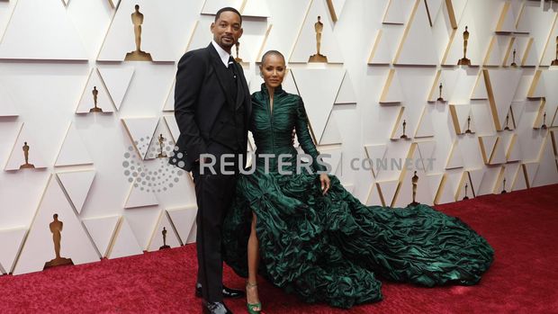 Will Smith (L) and Jaden Smith pose on the red carpet during the Oscars arrivals at the 94th Academy Awards in Hollywood, Los Angeles, California, U.S., March 27, 2022. REUTERS/Eric Gaillard