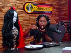 5 Food Vlogger Paling Nyeleneh, Kontennya Makanan Basi sampai Menu Mistis