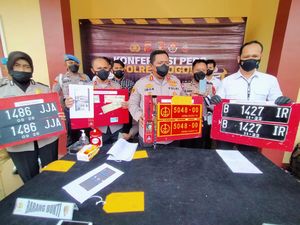 Terkuak Densus Gadungan Bawa Mobil Berpelat Polri Palsu di Puncak Terkuak Densus Gadungan Bawa Mobil Berpelat Polri Palsu di Puncak