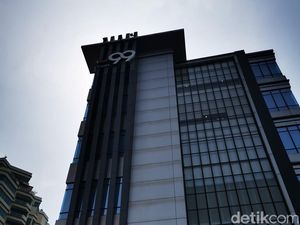 Perjalanan Bisnis Juragan 99: dari Garasi hingga Jadi Crazy Rich Perjalanan Bisnis Juragan 99: dari Garasi hingga Jadi Crazy Rich