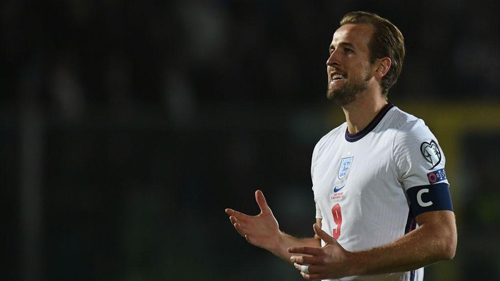 SAN MARINO, SAN MARINO - NOVEMBER 15: Harry Kane of England reacts during the 2022 FIFA World Cup Qualifier match between San Marino and England at San Marino Stadium on November 15, 2021 in San Marino, . (Photo by Alessandro Sabattini/Getty Images)