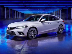 Tok! Honda Pastikan Hanya Jual Civic Hatchback Hybrid di Eropa