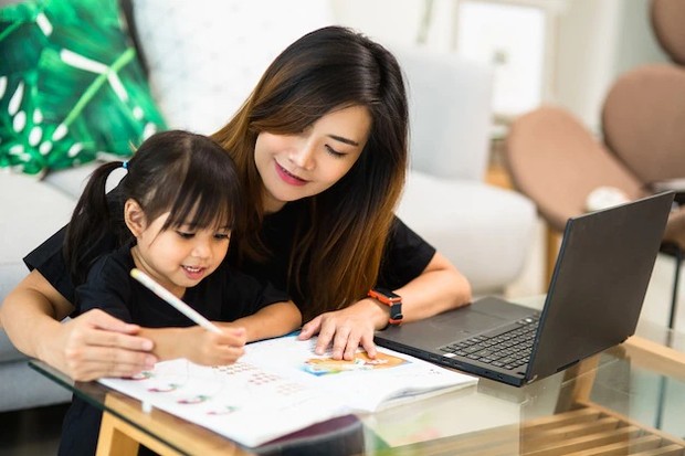 Ilustrasi kasih sayang pengorbanan/ Foto: Freepik.com/user850788 Ilustrasi kasih sayang pengorbanan/ Foto: Freepik.com/user850788