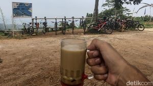 Jahe Susu H. Sule, Puncak Kenikmatan Para Goweser di Bukit Hambalang