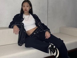 7 Sneakers yang Sedang Tren di Kalangan Artis Korea, Nike Hingga New Balance