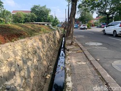 Kondisi Deretan Sumur Resapan-Got Jl Karang Tengah Sore Ini