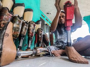 Kaki Palsu Bikinan Difabel Asal Cileungsi Ini Tembus Pasar ASEAN