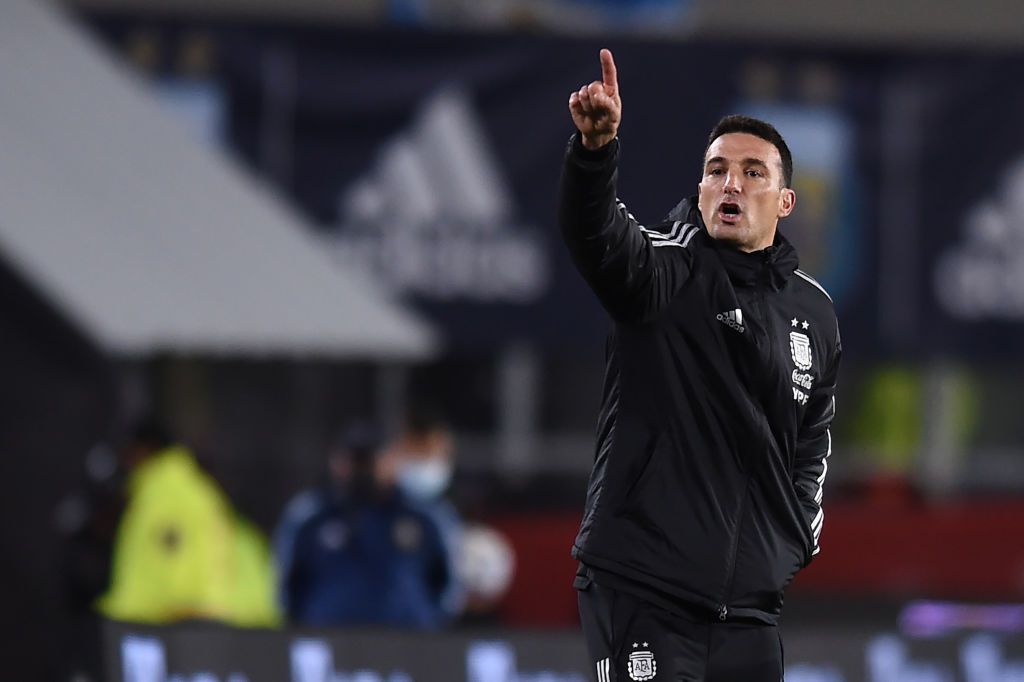 BUENOS AIRES, ARGENTINA - OCTOBER 14: Lionel Scaloni head coach of Argentina reacts during a match between Argentina and Peru as part of South American Qualifiers for Qatar 2022 at Estadio Monumental Antonio Vespucio Liberti on October 14, 2021 in Buenos Aires, Argentina. (Photo by Marcelo Endelli/Getty Images)