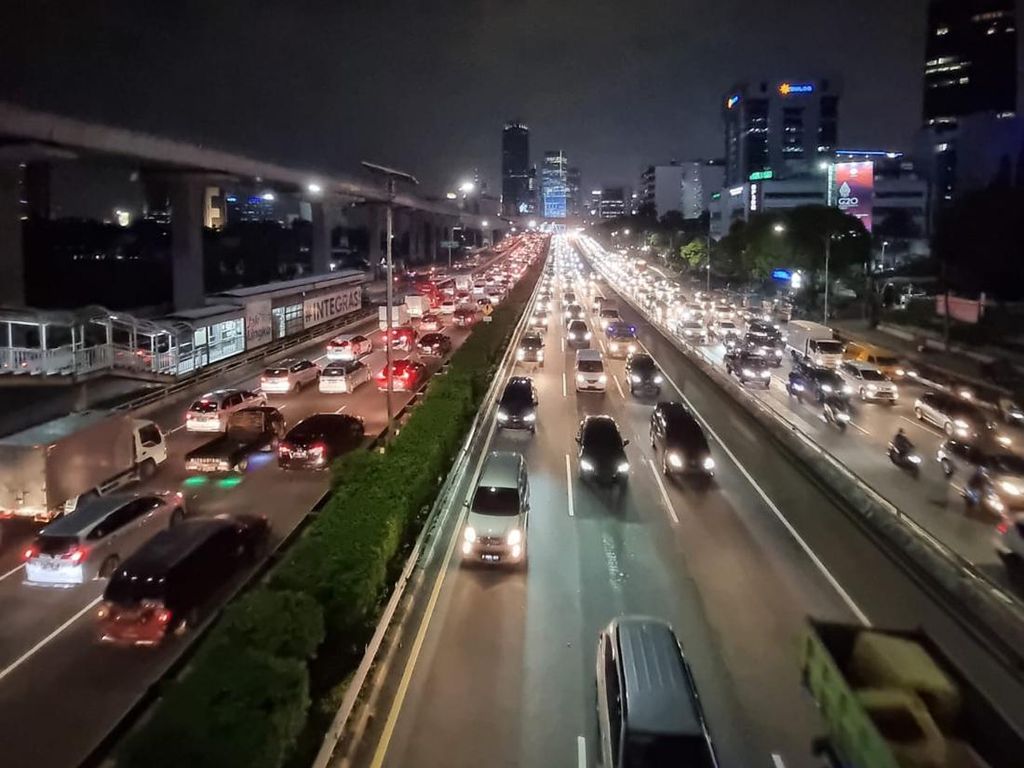 Ogah Kena Macet? Jam Segini Jalanan Jakarta Mulai Lengang