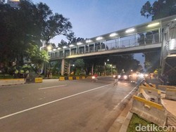 Massa Aksi BEM SI Bubar, Jalan Medan Merdeka Barat Dibuka Lagi