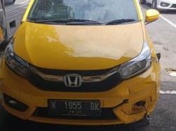Brak! Honda Brio Seruduk Minimarket, Niatnya Parkir tapi Malah Kebablasan